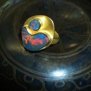Black Opal, Lightning Ridge,
Gold 900/000